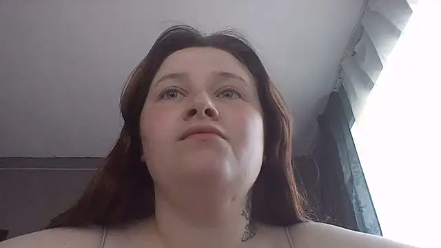 Snapshot of Light_Luna chatting on June 21, 2026, 1:24 pm Light Luna online show from June 21, 2026, 1:24 pm