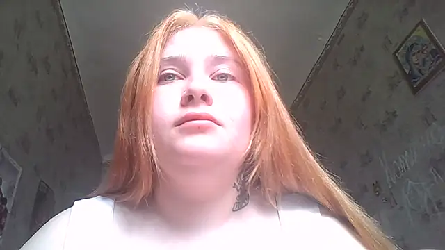 Snapshot of Light_Luna chatting on June 24, 2026, 7:51 am Light Luna online show from June 24, 2026, 7:51 am