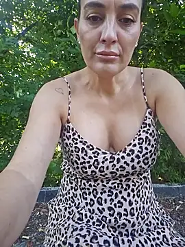 Snapshot of AnaFoxxy chatting on June 27, 2026, 6:18 am AnaFoxxy online show from June 27, 2026, 6:18 am