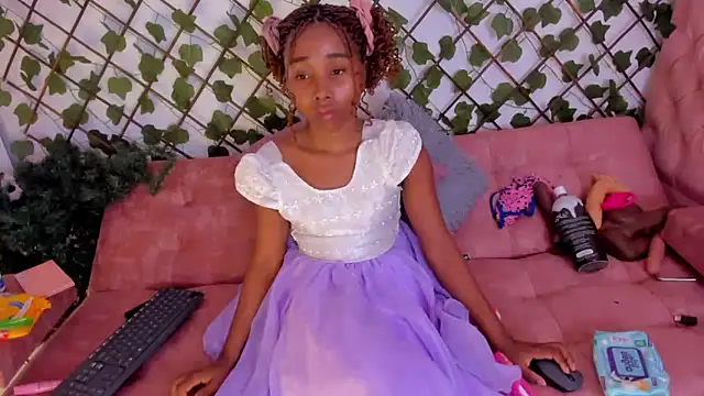 kimmysantoo online show from October 12, 2025, 1:37 am