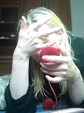 Snapshot of LeraSweet chatting on June 13, 2026, 7:12 pm LeraSweet online show from June 13, 2026, 7:12 pm