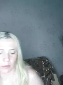 LeraSweet online show from August 3, 2026, 7:06 pm