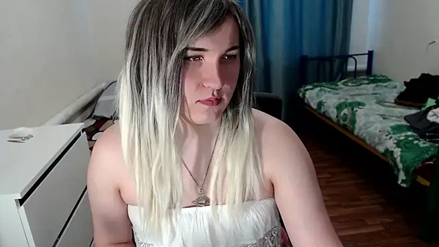 EvaMiron online show from February 28, 2026, 1:34 pm