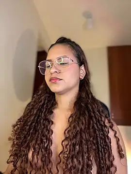 gretta kler1 online show from January 15, 2025, 4:54 pm