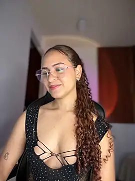 gretta kler1 online show from March 19, 2025, 2:35 pm