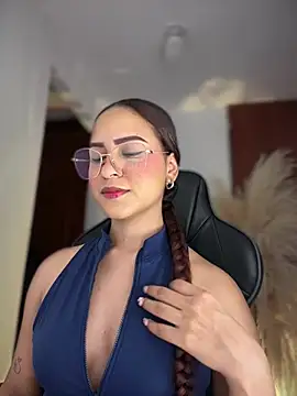 gretta kler1 online show from May 1, 2026, 12:15 am