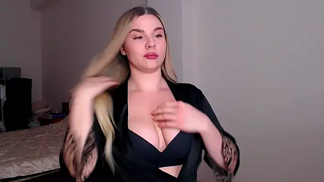 MiaMurMur online show from March 3, 2026, 10:54 am