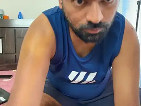 Snapshot of lovbombayduck11 chatting on March 19, 2025, 9:28 am lovbombayduck11 online show from March 19, 2025, 9:28 am