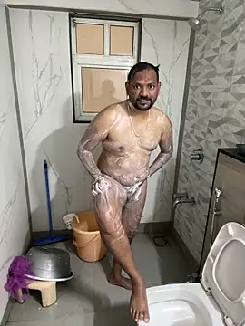 Snapshot of lovbombayduck11 chatting on April 11, 2026, 3:44 am lovbombayduck11 online show from April 11, 2026, 3:44 am