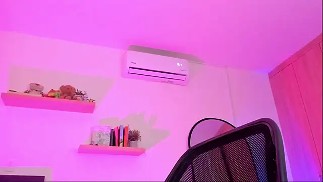 Snapshot of rose_saenz chatting on November 21, 2025, 7:56 pm rose saenz online show from November 21, 2025, 7:56 pm