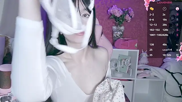 Snapshot of berrybaebaby chatting on February 28, 2025, 1:15 am berrybaebaby online show from February 28, 2025, 1:15 am