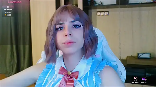 FemAlexa  online show from December 19, 2024, 12:01 pm