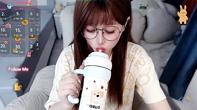 Snapshot of Sweet-18wanwan chatting on July 23, 2026, 1:31 pm Sweet-18wanwan online show from July 23, 2026, 1:31 pm