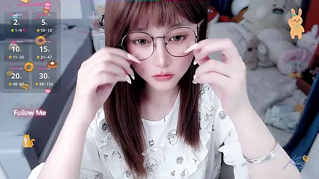Snapshot of Sweet-18wanwan chatting on August 6, 2026, 6:04 am Sweet-18wanwan online show from August 6, 2026, 6:04 am