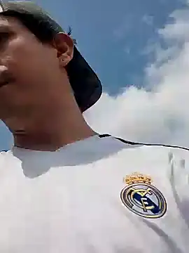 Snapshot of Rejy1992 chatting on January 27, 2025, 4:01 pm Rejy1992 online show from January 27, 2025, 4:01 pm