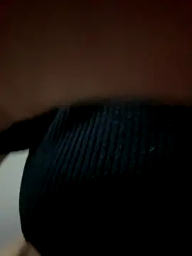 florchu7 online show from November 12, 2025, 9:58 pm