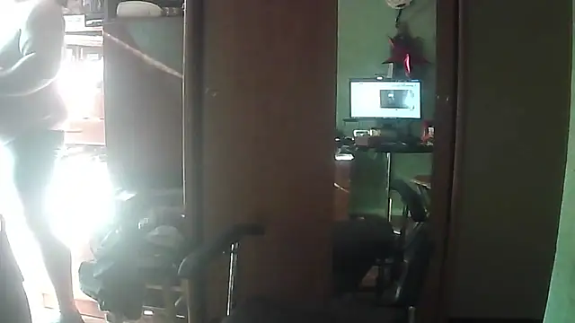 Snapshot of perversalus chatting on July 17, 2026, 3:18 pm perversalus online show from July 17, 2026, 3:18 pm