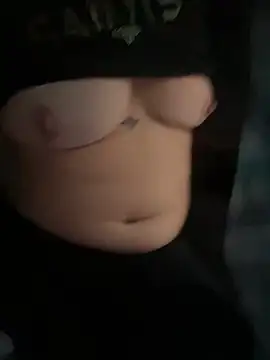 Snapshot of Everlyrose27 chatting on September 30, 2025, 2:22 pm Everlyrose27 online show from September 30, 2025, 2:22 pm