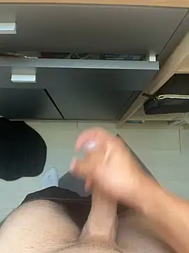 Mecchaud06 online show from April 23, 2026, 1:35 pm