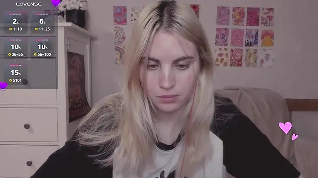 Snapshot of pawpaws chatting on December 15, 2024, 6:37 pm pawpaws online show from December 15, 2024, 6:37 pm