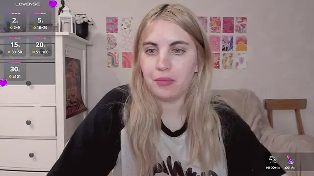 Snapshot of pawpaws chatting on March 6, 2025, 8:16 pm pawpaws online show from March 6, 2025, 8:16 pm