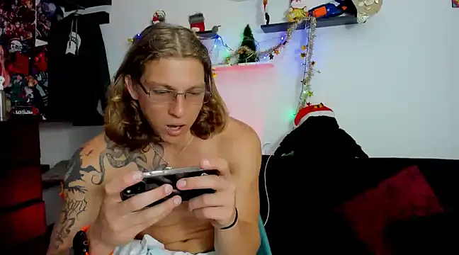 Snapshot of Tom_Krakow chatting on December 12, 2024, 9:37 pm Tom Krakow online show from December 12, 2024, 9:37 pm