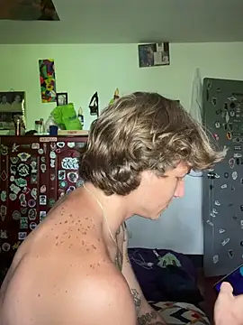 Snapshot of Tom_Krakow chatting on March 19, 2025, 6:44 pm Tom Krakow online show from March 19, 2025, 6:44 pm