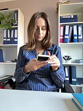 Hii Lolla online show from February 26, 2026, 8:24 am