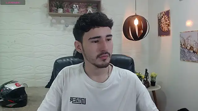 DmitriSanders online show from January 7, 2025, 10:19 pm