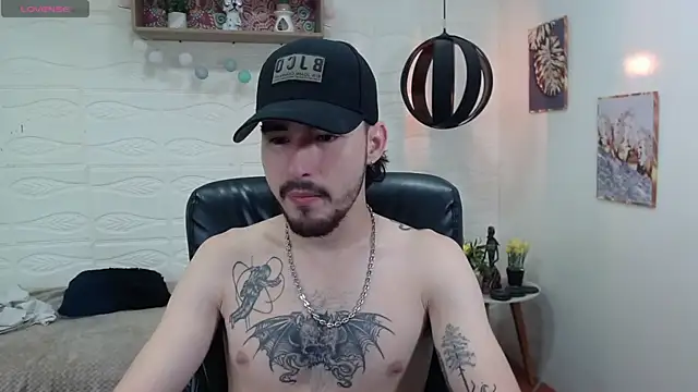 DmitriSanders online show from January 18, 2025, 8:51 pm