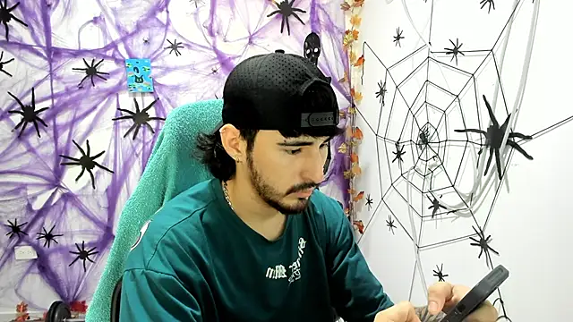 DmitriSanders online show from December 14, 2025, 2:00 pm