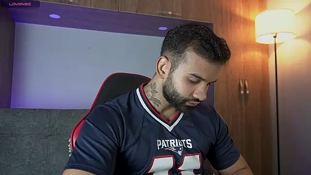 MarkHazze online show from February 8, 2026, 11:52 pm