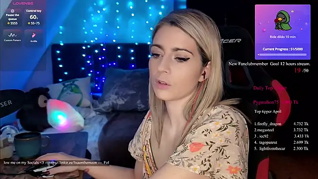 Lisaonthemoon online show from April 26, 2026, 3:10 pm
