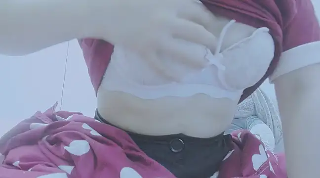 Snapshot of Linh_diudang chatting on February 19, 2025, 3:06 am Linh diudang online show from February 19, 2025, 3:06 am