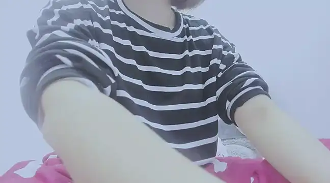 Snapshot of Linh_diudang chatting on February 23, 2025, 2:40 am Linh diudang online show from February 23, 2025, 2:40 am