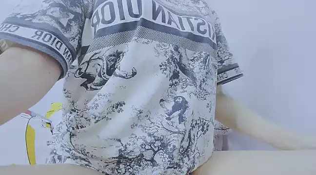 Snapshot of Linh_diudang chatting on March 11, 2025, 3:16 am Linh diudang online show from March 11, 2025, 3:16 am