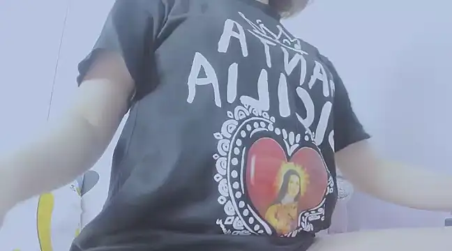 Snapshot of Linh_diudang chatting on March 14, 2025, 3:04 am Linh diudang online show from March 14, 2025, 3:04 am