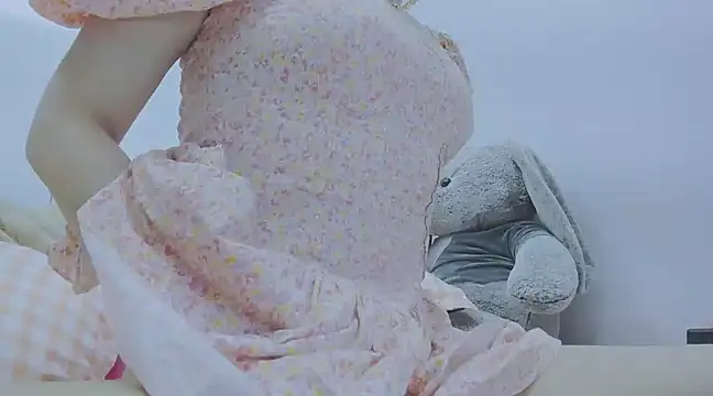 Snapshot of Linh_diudang chatting on March 18, 2025, 2:04 pm Linh diudang online show from March 18, 2025, 2:04 pm