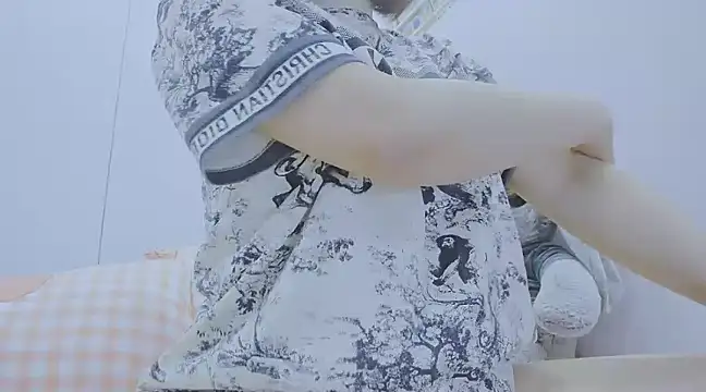 Snapshot of Linh_diudang chatting on March 19, 2025, 1:51 pm Linh diudang online show from March 19, 2025, 1:51 pm