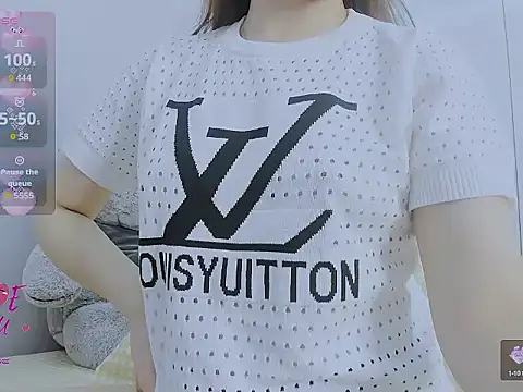 Snapshot of Linh_diudang chatting on October 19, 2025, 2:34 am Linh diudang online show from October 19, 2025, 2:34 am