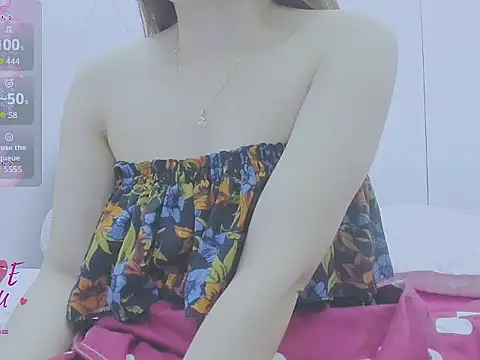 Snapshot of Linh_diudang chatting on October 22, 2025, 2:39 pm Linh diudang online show from October 22, 2025, 2:39 pm