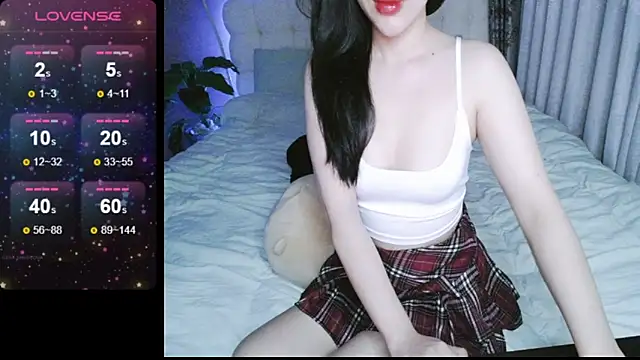  Viviann  online show from December 9, 2024, 4:05 pm