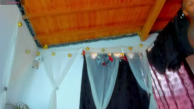 esteveen ortegas  online show from February 23, 2026, 5:43 pm