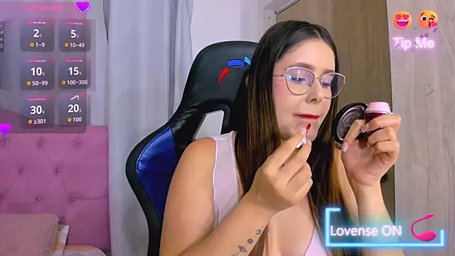 ParisShayk online show from July 30, 2026, 6:07 pm