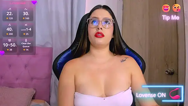 ParisShayk online show from August 1, 2026, 5:56 pm