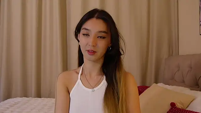 Sarasuo1 online show from January 8, 2025, 11:21 am