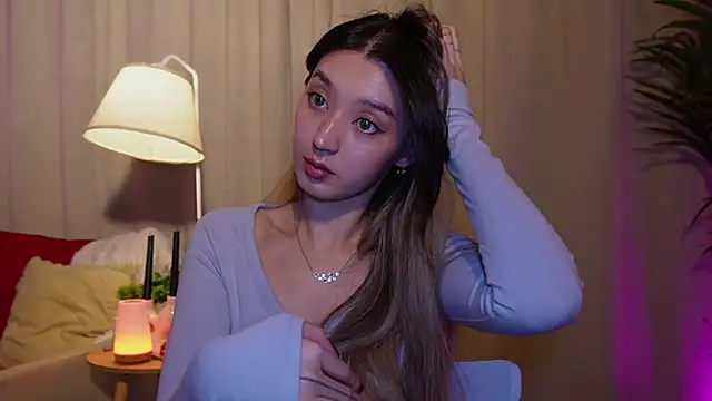 Sarasuo1 online show from February 25, 2025, 2:22 pm