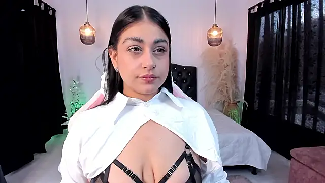 GabyRhodes online show from December 4, 2024, 7:45 pm