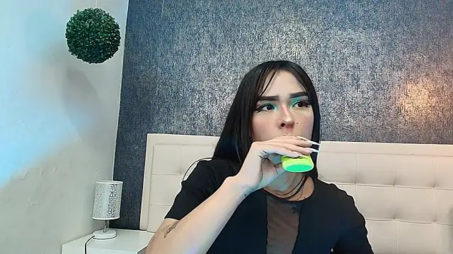 Cloeandtyfanny online show from February 27, 2026, 12:43 am