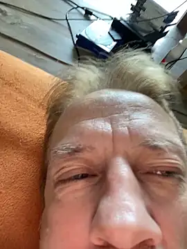 Snapshot of Cordt30 chatting on November 3, 2025, 8:59 am Cordt30 online show from November 3, 2025, 8:59 am